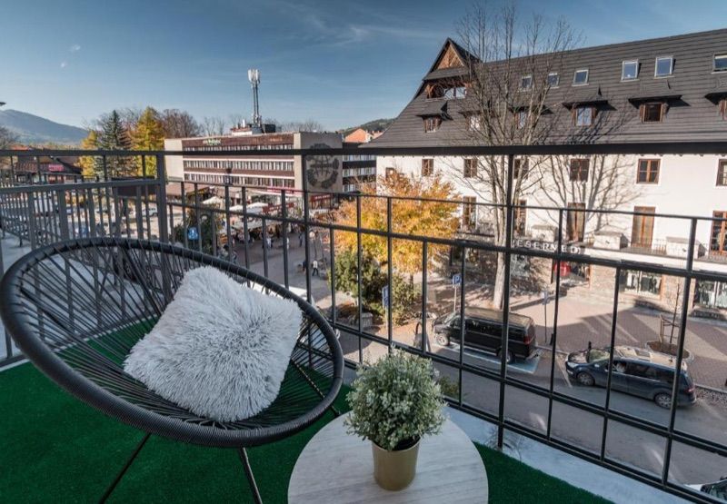 Apartamenty INTERDOM, hotel blisko dworca Zakopane