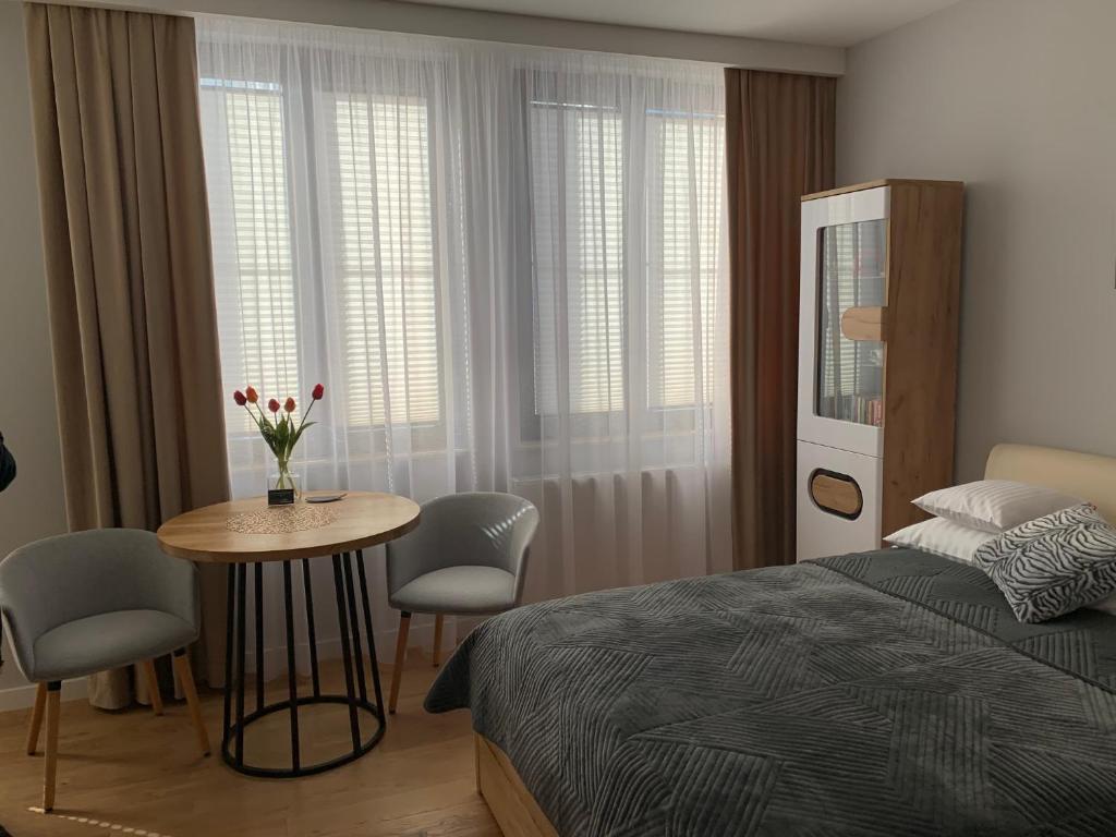 Apartament Perłowy, place to stay near Zamość station