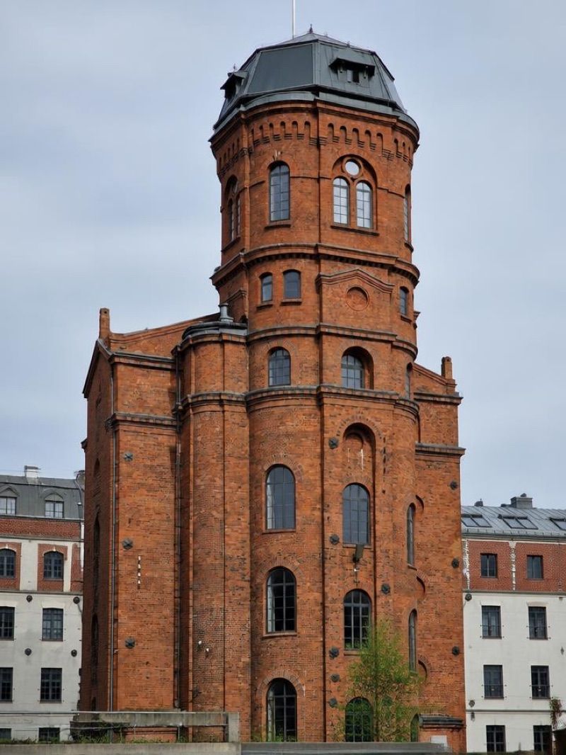 Pofabryczne lofty, atrakcja w pobliżu dworca Żyrardów