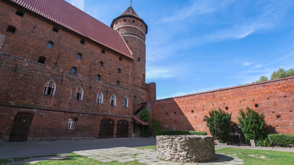 The Castle of the Warmia Chapter The Castle of the Warmia Chapter