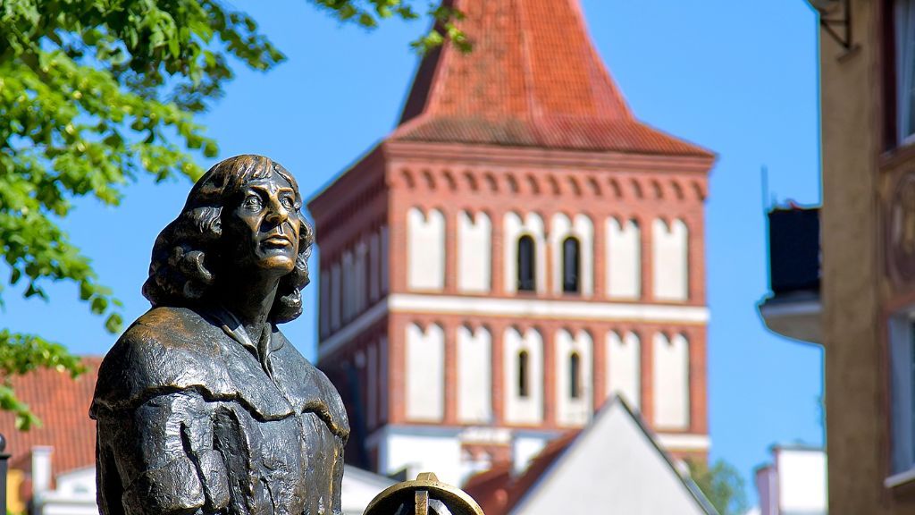 The Monument to Nicolaus Copernicus The Monument to Nicolaus Copernicus