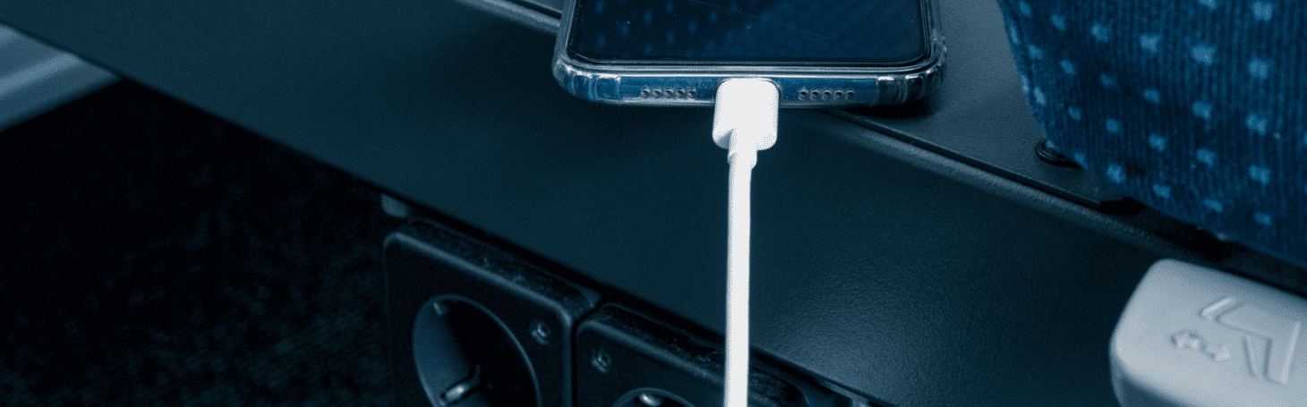 Where is the socket on the Intercity train? Phone connected to charger