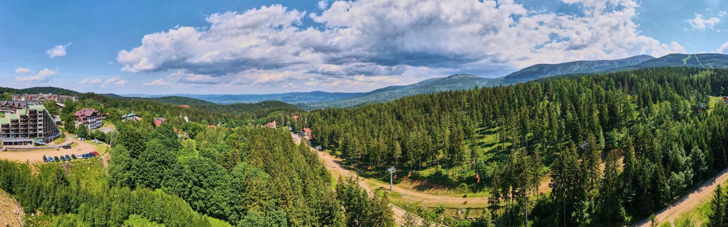 Karpacz - tourist attractions you have to see View of Karpacz and the mountains