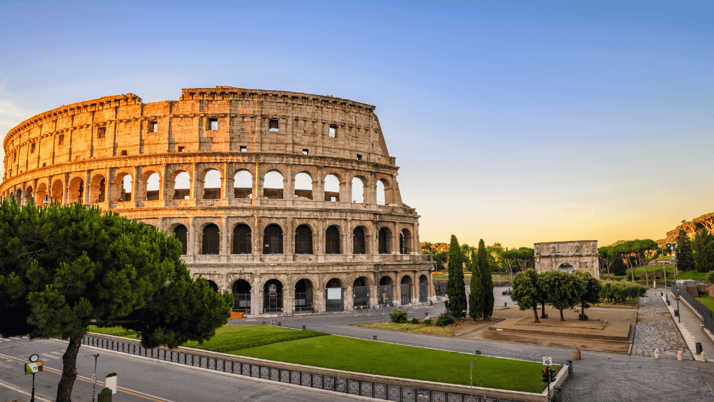 The most beautiful cities in Italy that you can reach by train Colosseum