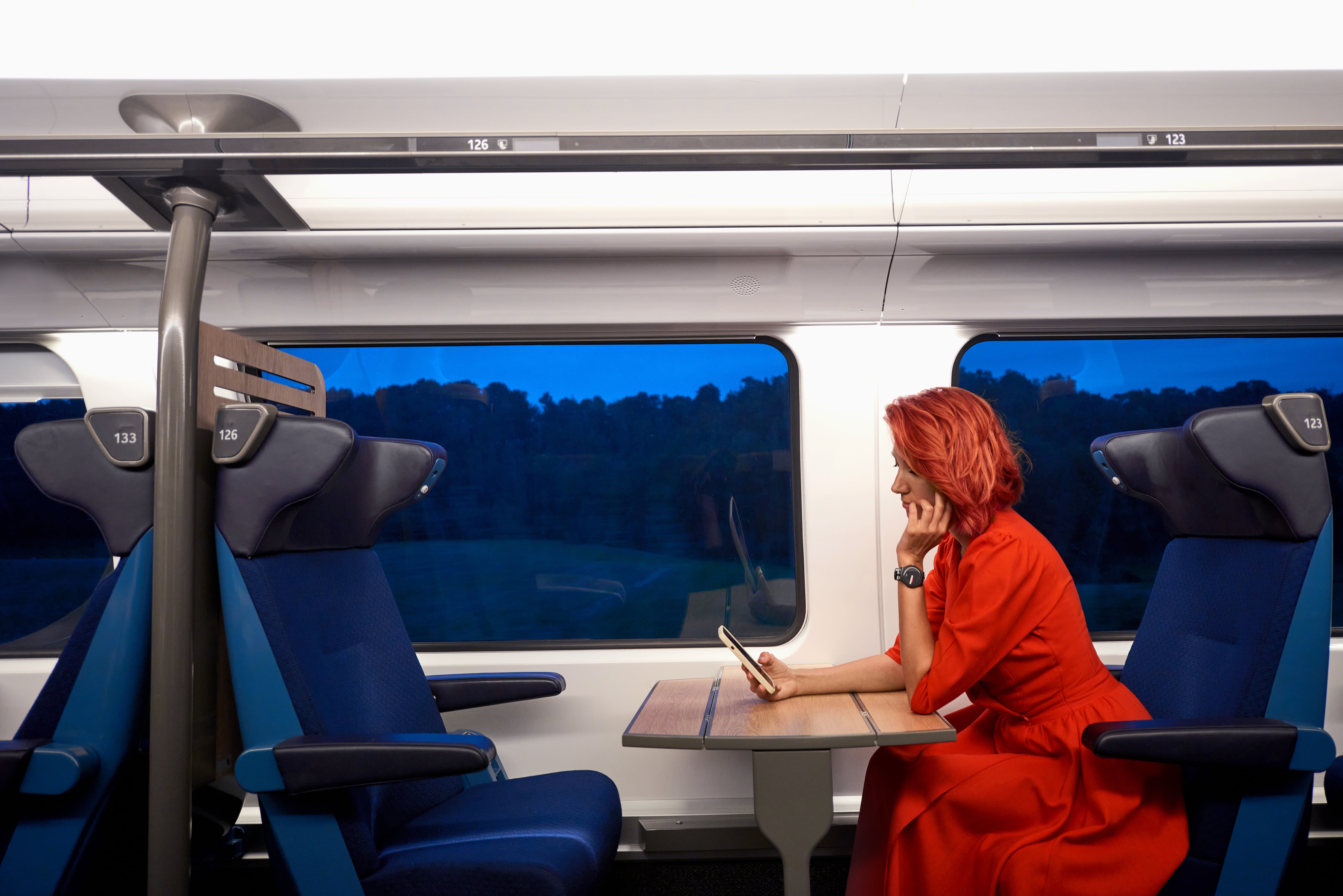 Compartmentless carriage Compartmentless carriage