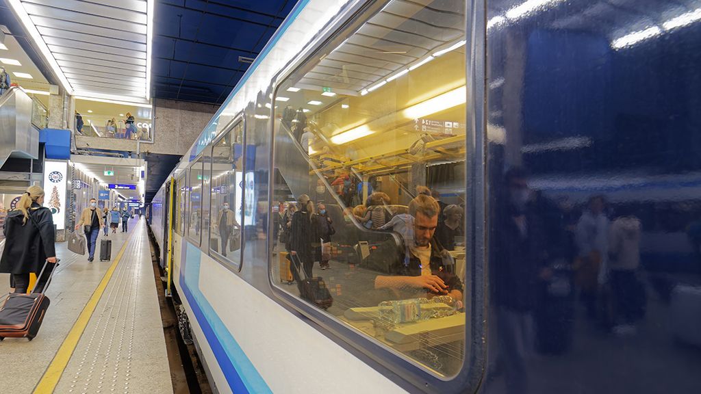 Pendolino inside - differences between 1st and 2nd class List of facilities in pendolino