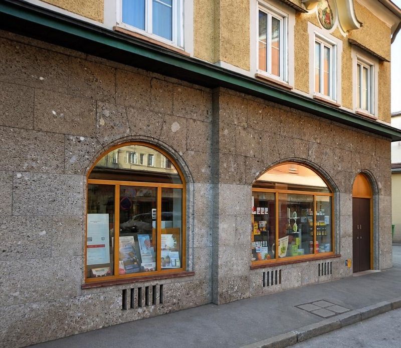 Elisabeth-Apotheke, sklep przy dworcu Salzburg Hauptbahnhof