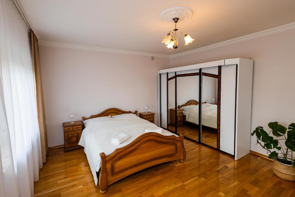 Apartment Dębcza45, place to stay near Bochnia station