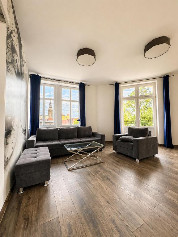 Apartament Pod Ratuszem - Boleslawiec Centrum - Old Town View, place to stay near Bolesławiec station