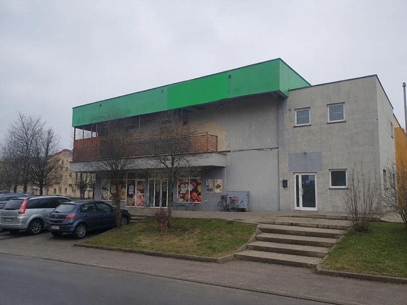 Stokrotka, sklep przy dworcu Brzeg Dolny