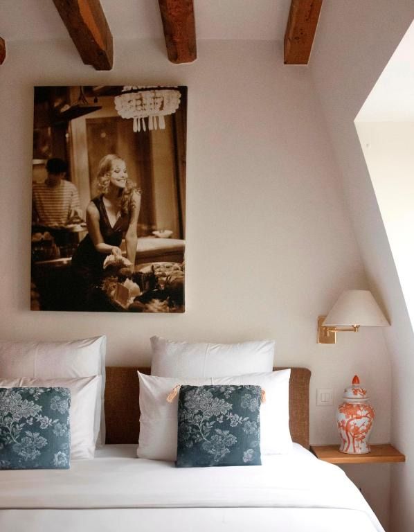La Rouvenaz, place to stay near Montreux station