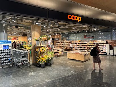 Coop Supermarkt Zürich Airport Shopping, shop near Zürich Flughafen station
