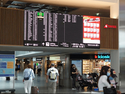 k kiosk, shop near Zürich Flughafen station