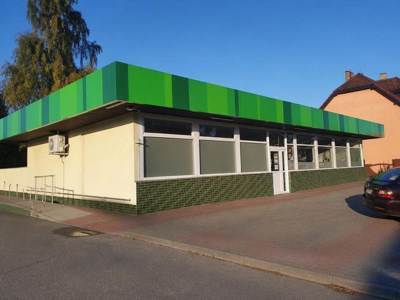 Delikatesy Centrum, sklep przy dworcu Chojna