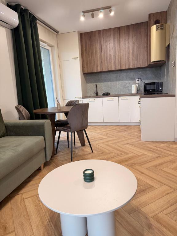 COSMO Premium Park Chorzów, Parking, f-VAT klimatyzacja, place to stay near Chorzów Miasto station