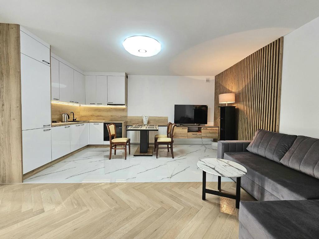 Ukośna Apartaments, place to stay near Ciechanów station