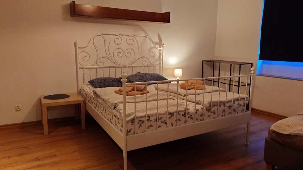 Apartamenty nad Stonehenge, hotel blisko dworca Dąbrowa Górnicza