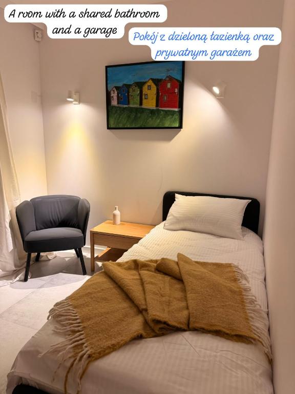 Homestay, place to stay near Dąbrowa Górnicza station