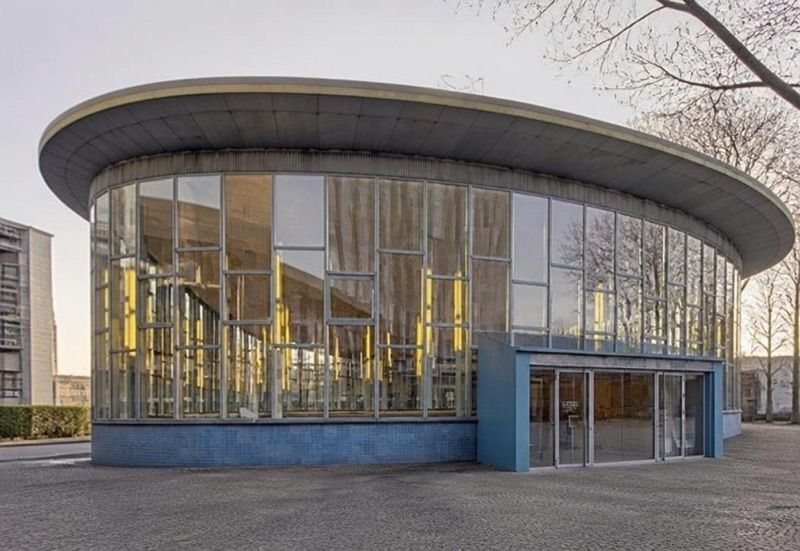 Pałac Łez, atrakcja w pobliżu dworca Berlin Hauptbahnhof