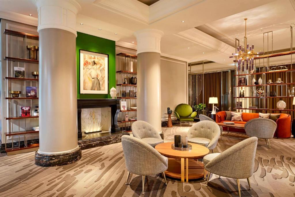 The Ritz-Carlton, Berlin, place to stay near Berlin Hauptbahnhof station