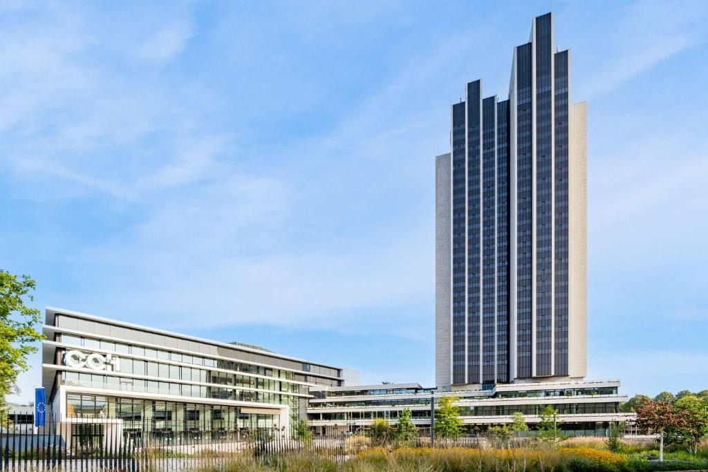 Radisson Blu Hotel, Hamburg, place to stay near Dammtor station