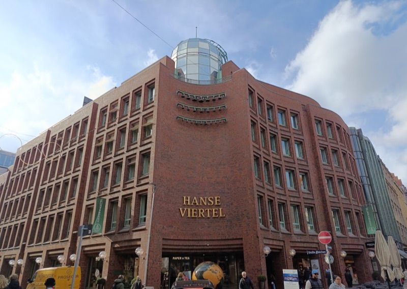 Hanse-Viertel, shopping mall near Dammtor station