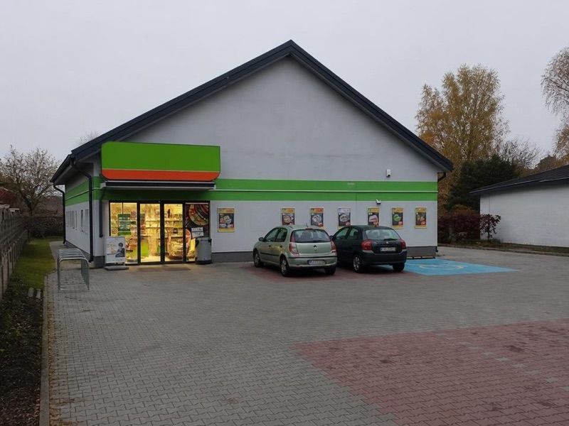 Stokrotka, sklep przy dworcu Dorohusk