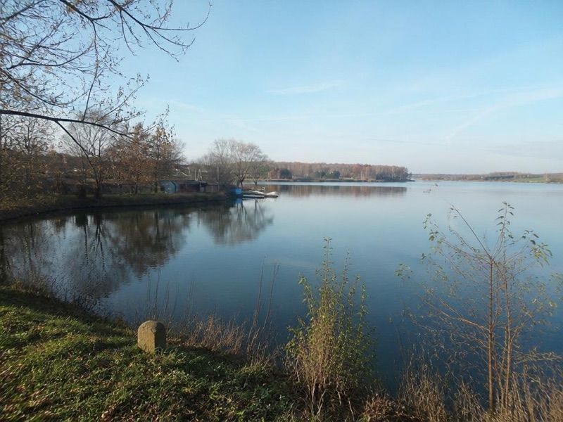 Jezioro Drzewickie, atrakcja w pobliżu dworca Drzewica