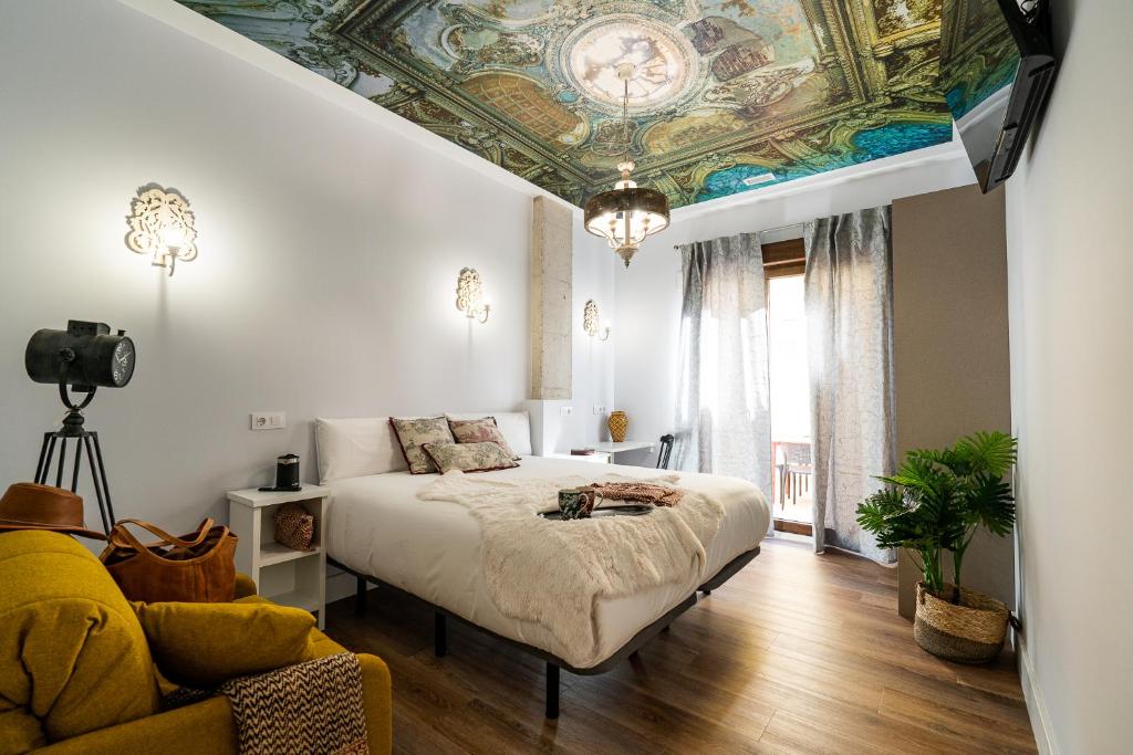 Center Suite Acebedos, place to stay near RENFE train station Santander station