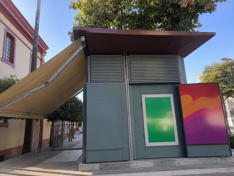 Kiosko 70veces7 prensa revistas y turismo, sklep przy dworcu Sevilla - Santa Justa