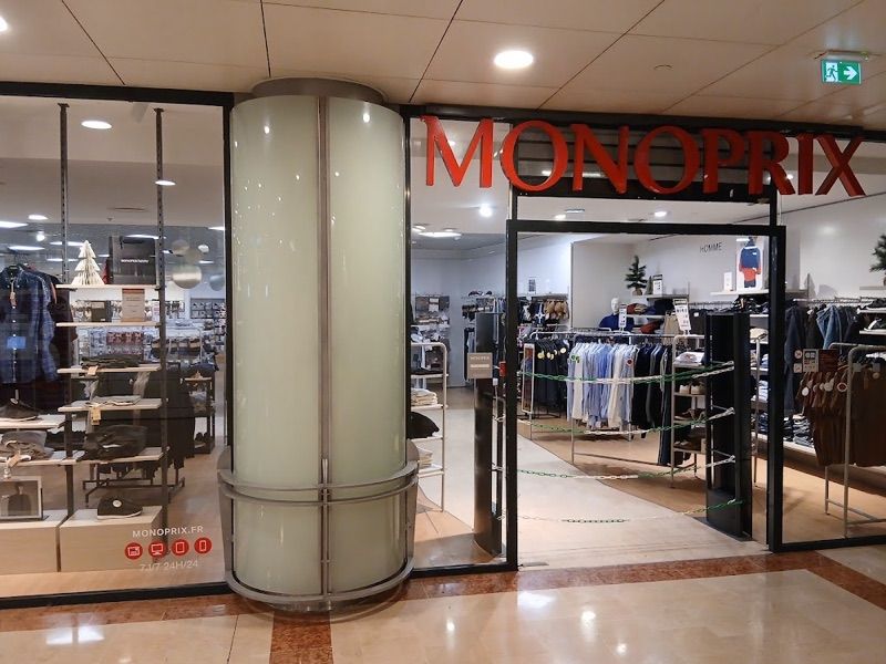 Centre commercial Les Tanneurs, shopping mall near Lille Flandres station