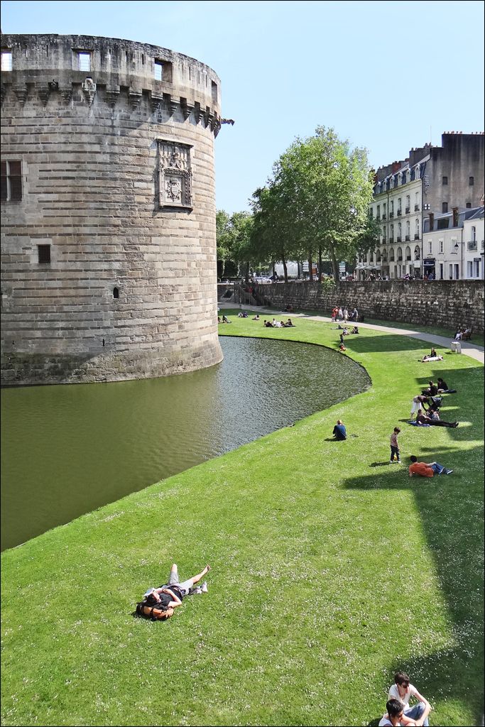 Douves du Château, atrakcja w pobliżu dworca Nantes
