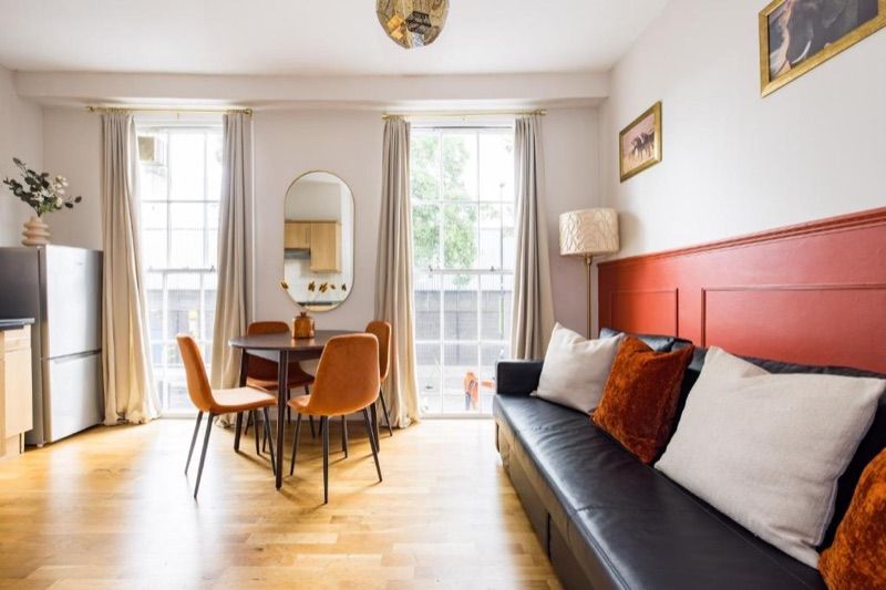 Beautiful Euston, place to stay near Euston station