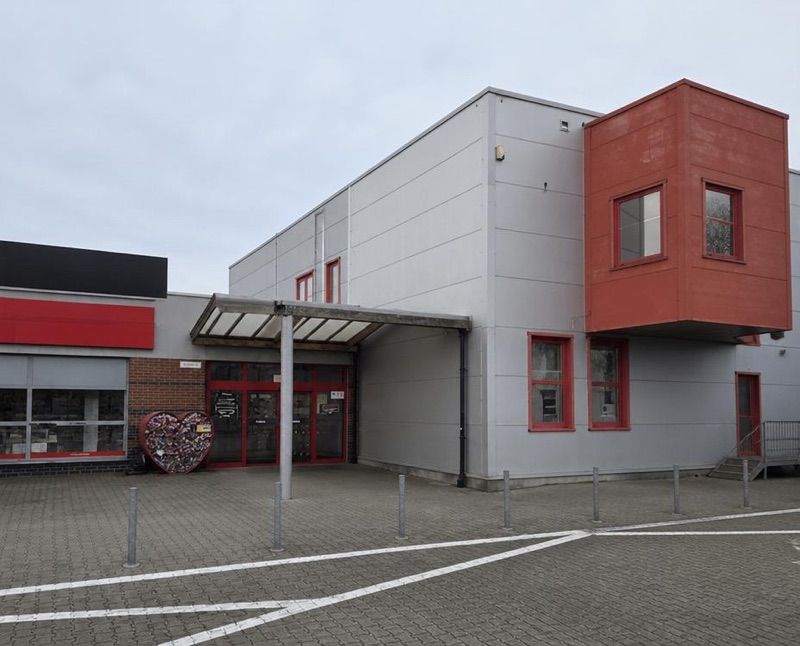 Intermarche, sklep przy dworcu Gryfino