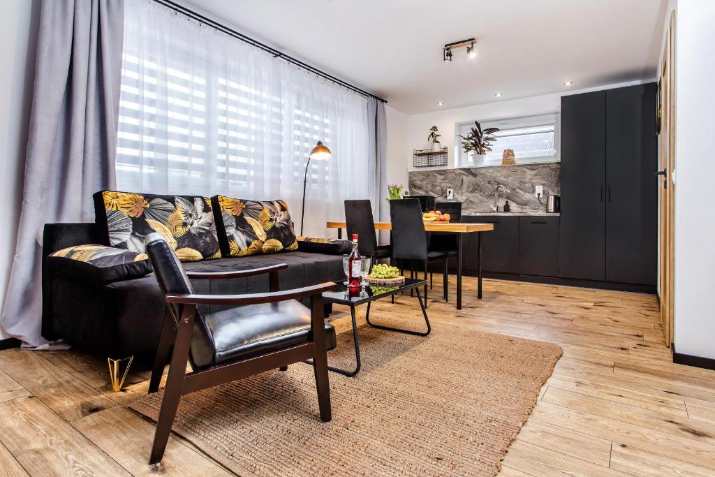 Apartamenty na Wierobieja NOWE, place to stay near Hajnówka station