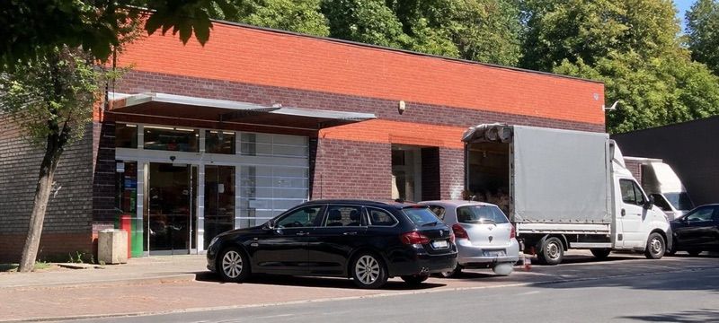 Delikatesy Centrum, sklep przy dworcu Inowrocław