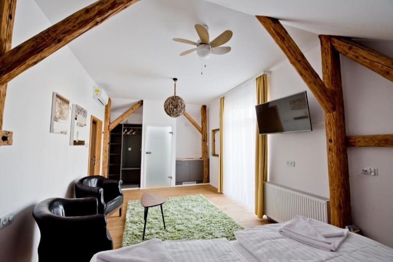 Salon Win Wine Bar & Apartments, place to stay near Jasło station