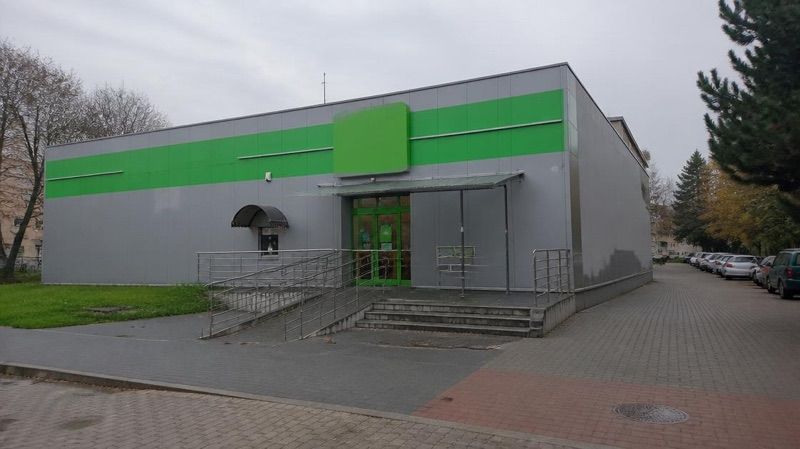 Stokrotka, sklep przy dworcu Jędrzejów