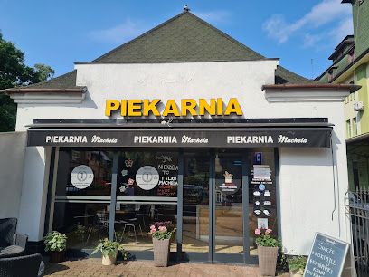 Piekarnia & Cukiernia Machela - Kłodzko Grunwaldzka - Pieczywo na naturalnym zakwasie - pyszne Ciasta - Torty na każdą okazję, shop near Kłodzko Miasto station