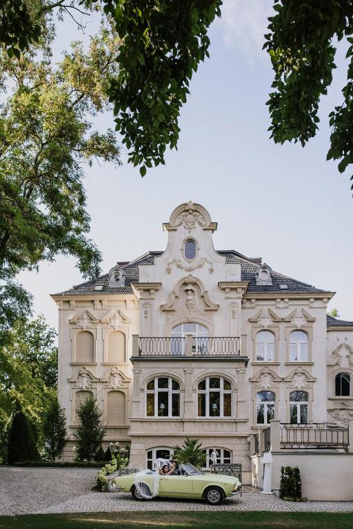 Willa Berlińska - pokoje ,restauracja, place to stay near Kościan station