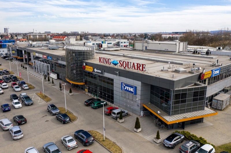 C. H. King Square, shopping mall near Kraków Płaszów station
