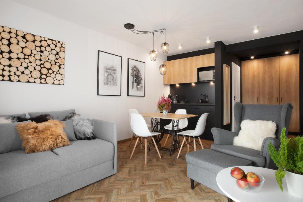 Miód Malvina Apartamenty, place to stay near Krynica-Zdrój station