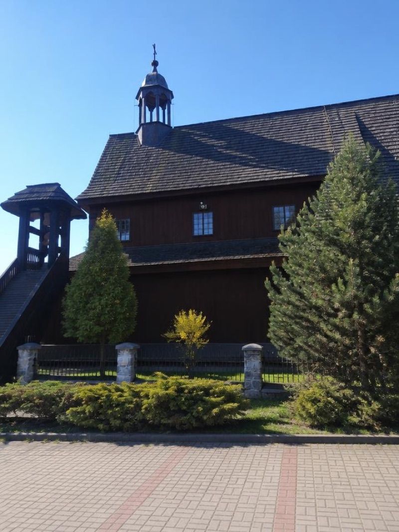 Parafia Wojskowa pw. Ducha Świętego, atrakcja w pobliżu dworca Łask