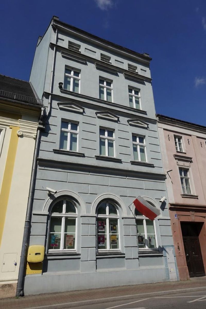 Muzeum Okręgowe w Lesznie - budynek administracyjny, atrakcja w pobliżu dworca Leszno
