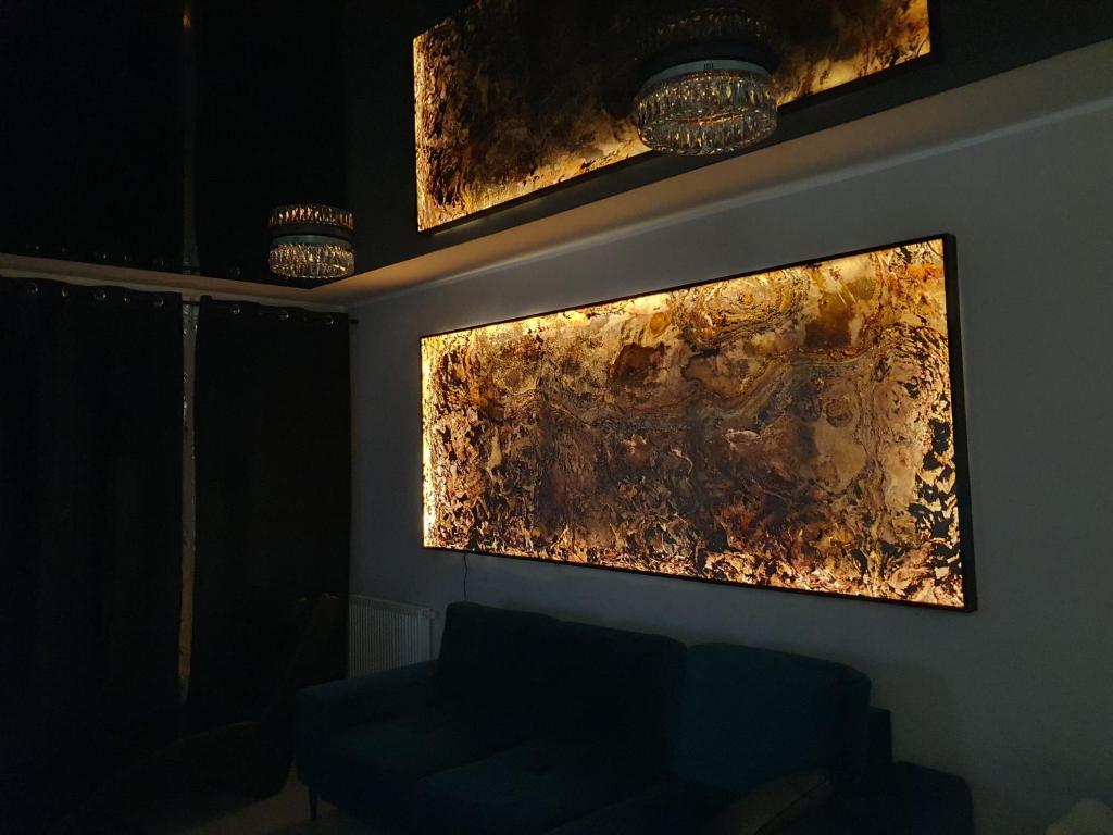 Elegant Apartments FREE PARKING, place to stay near Leszno station
