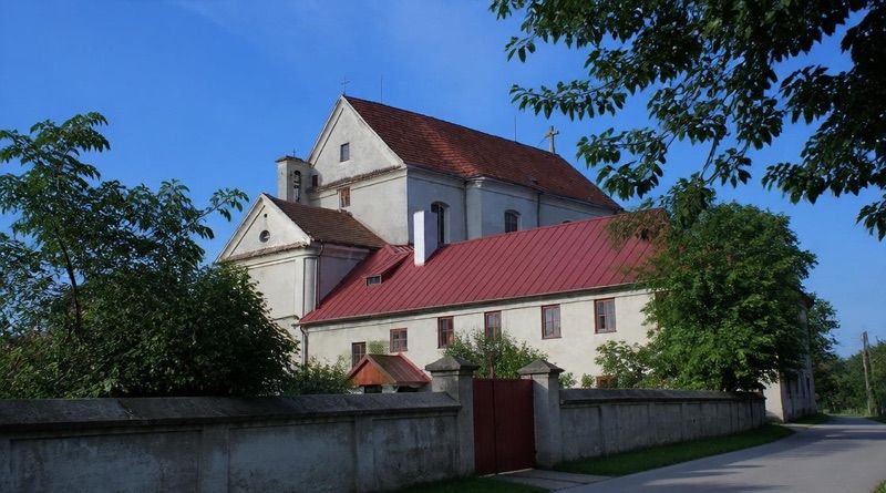 Klasztor Zakonu Braci Mniejszych Kapucynów, atrakcja w pobliżu dworca Lubartów