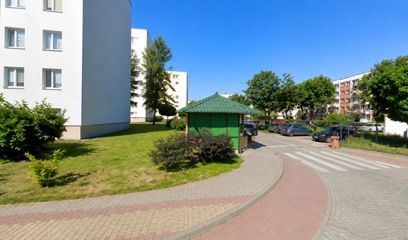 Plastuś. Kiosk, sklep przy dworcu Lubartów