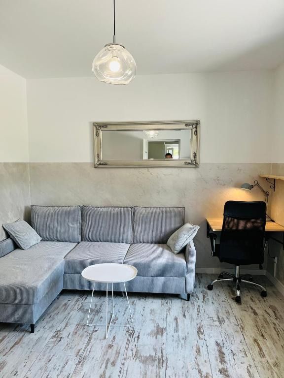 Apartament ogrodowy, place to stay near Miechów station