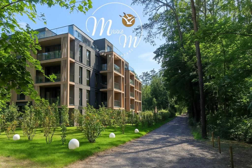 Sea & Forest - Apartamenty Może nad Morze, strefa SPA i Parking GRATIS, place to stay near Międzyzdroje station
