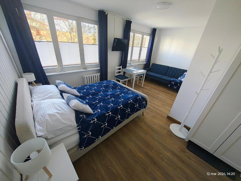 Gryfhaus - Pokój Kapitański, 19m2, blisko plaży, parking, wysoka ocena 9,5, 2-4 osoby, place to stay near Międzyzdroje station